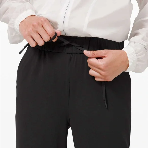 Lululemon Keep Moving 7/8 Pant, Black, Size 16 - Picture 4 of 6